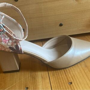 Brand new heel. Ordered double by accident. Ankle strap and heel is about 2in